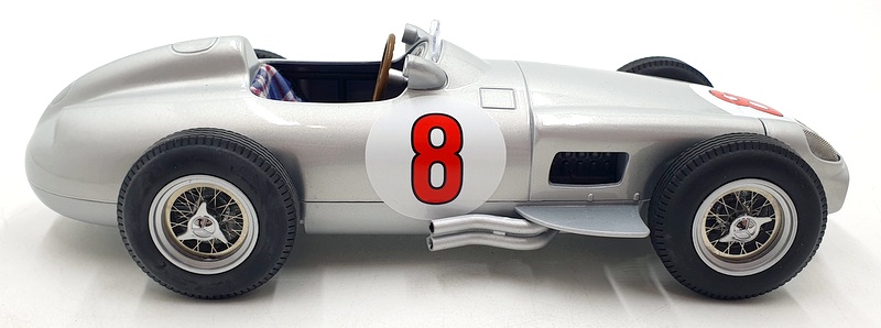 I Scale 1/18 scale Diecast DC6524C - Mercedes-Benz W196 #8 - Silver