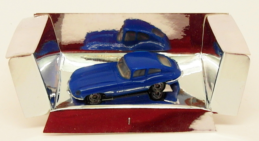 Monogram 1/87 Scale Model Car 2040 - Jaguar XKE - Blue Monogram 1/87 Scale Model Car 2040 - Jaguar XKE - Blue