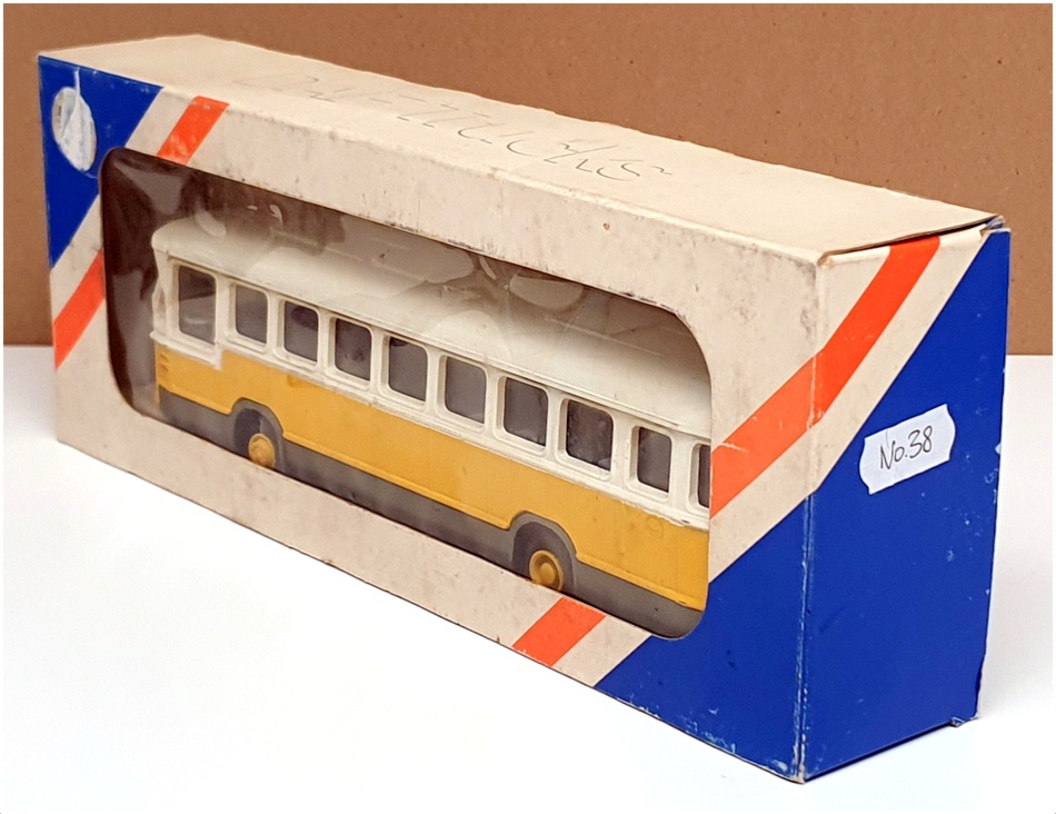 Lion Toys 1/50 Scale Diecast No.38 - DAF City-Bus - Yellow/White