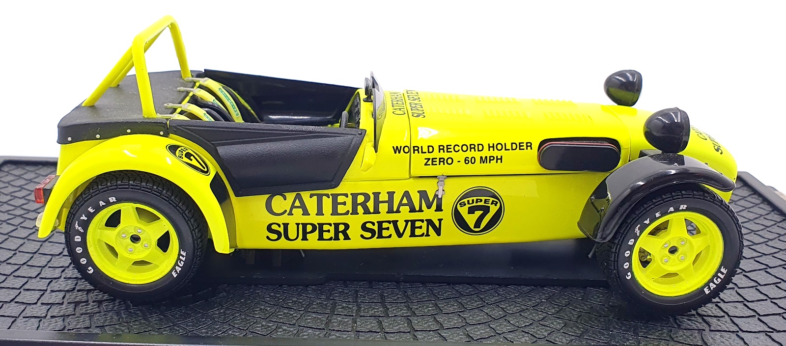 Kyosho 1/18 scale Diecast 7022Y - Caterham Super Seven JPE