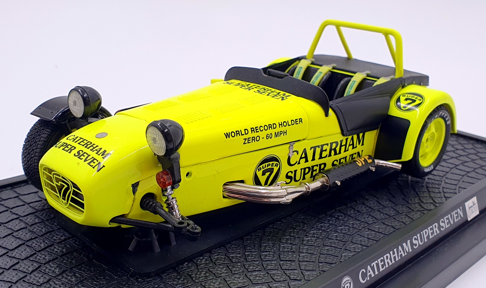 KYOSHO CATERHAM SUPER 7 1:18 ダイキャスト Kyosho 1/18 scale Diecast 7022Y - Caterham Super Seven JPE
