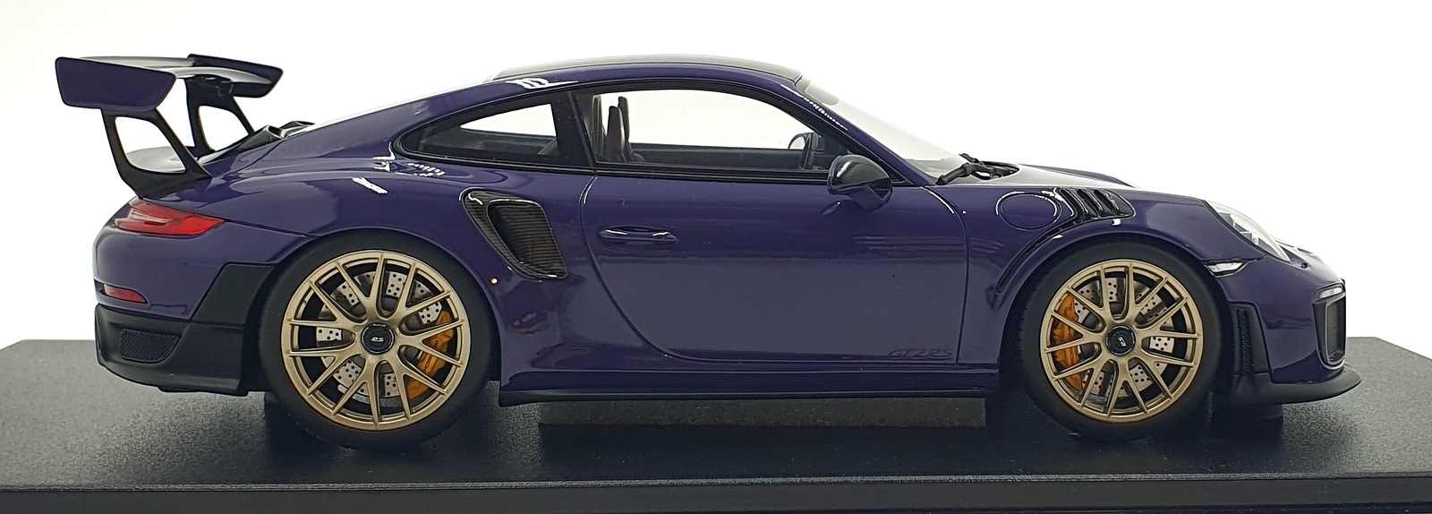 GT Spirit 1/18 Scale Resin GT926 - Porsche 911 (991.2) GT2 RS