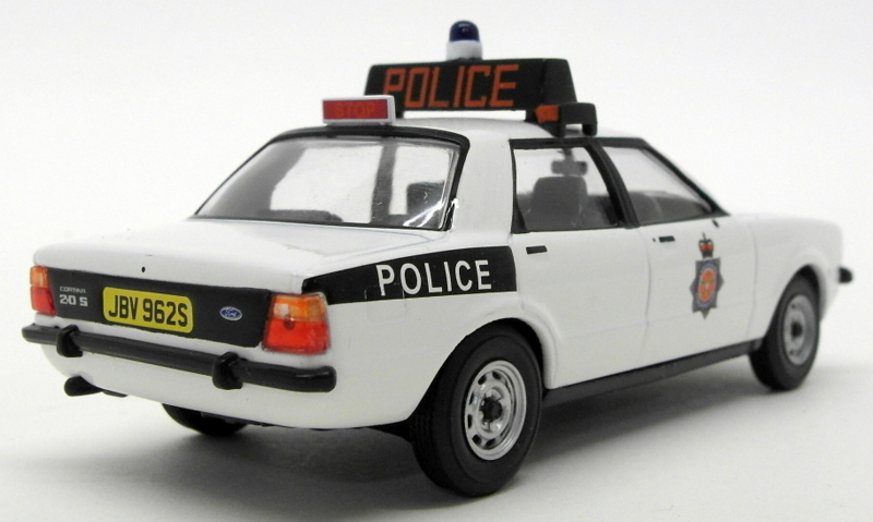 Vanguards 1/43 Scale VA11904 - Ford Cortina MkIV 2.0S Lancashire Police - White Vanguards 1/43 Scale VA11904 - Ford Cortina MkIV 2.0S Lancashire Police - White