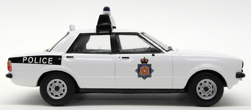 Vanguards 1/43 Scale VA11904 - Ford Cortina MkIV 2.0S Lancashire Police - White Vanguards 1/43 Scale VA11904 - Ford Cortina MkIV 2.0S Lancashire Police - White