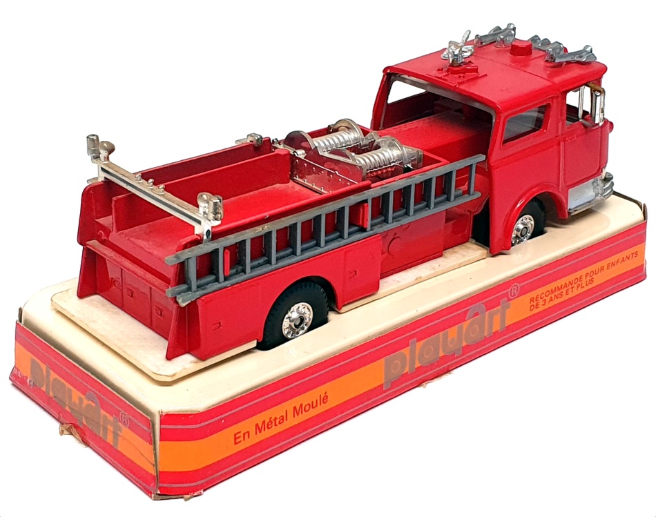 Model Power Playart 24523H - Mack Fire Engine - Red Model Power Playart 24523H - Mack Fire Engine - Red
