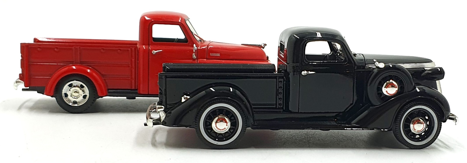 National Motor MM 1/32 Scale VTY12 - 1937 Studebaker Pickup 1948 Dodge Pickup