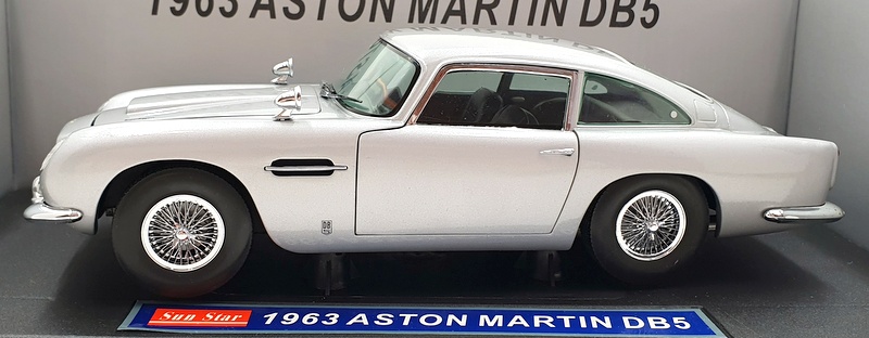 Sunstar 1/18 Scale Diecast  - 1005 Aston Martin DB5 1963 - Silver Grey