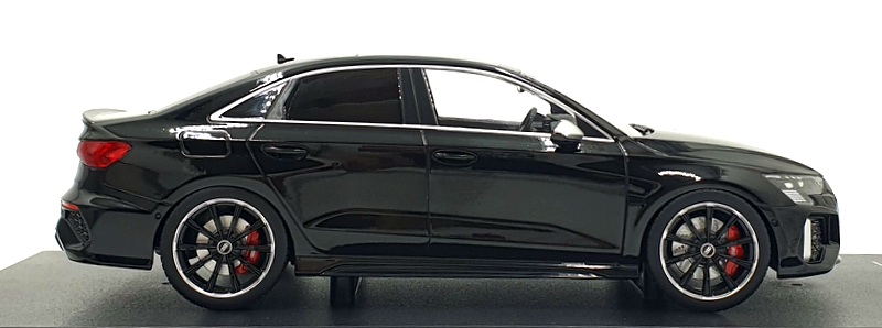 IXO Models 1/18 Scale Diecast 18003 - 2022 Audi RS3 Limousine