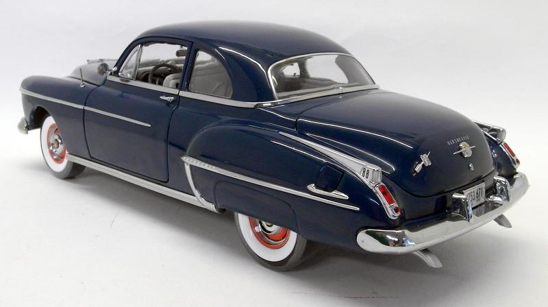 Ertl 1/18 Scale Diecast 33765 - 1950 Oldsmobile 88 - Dark Blue Ertl 1/18 Scale Diecast 33765 - 1950 Oldsmobile 88 - Dark Blue