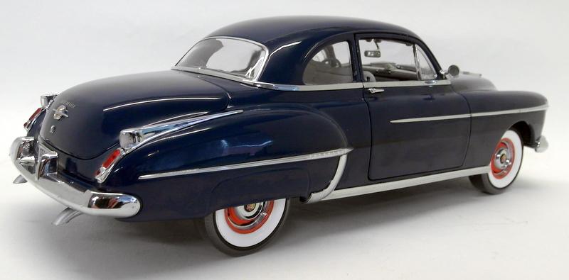 Ertl 1/18 Scale Diecast 33765 - 1950 Oldsmobile 88 - Dark Blue Ertl 1/18 Scale Diecast 33765 - 1950 Oldsmobile 88 - Dark Blue