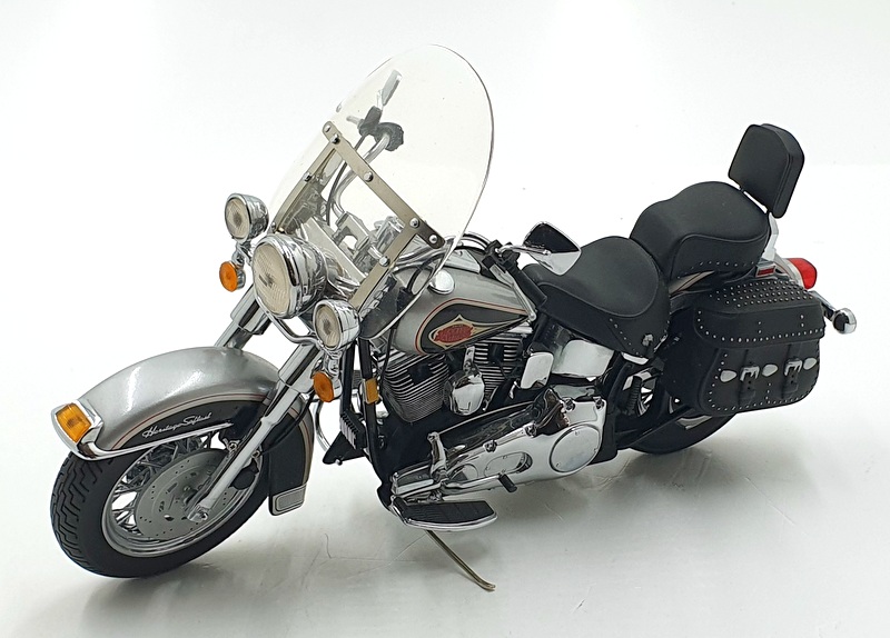 Franklin Mint 1/10 Scale B11YZ87 - The Harley-Davidson Heritage Softail Classic