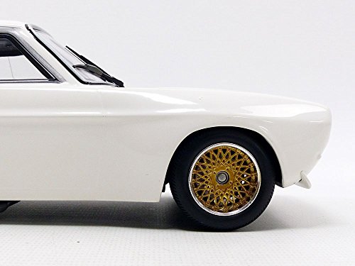 Minichamps 1/18 Scale Diecast Car 155 708500 - 1970 Ford Capri RS 2600 - White