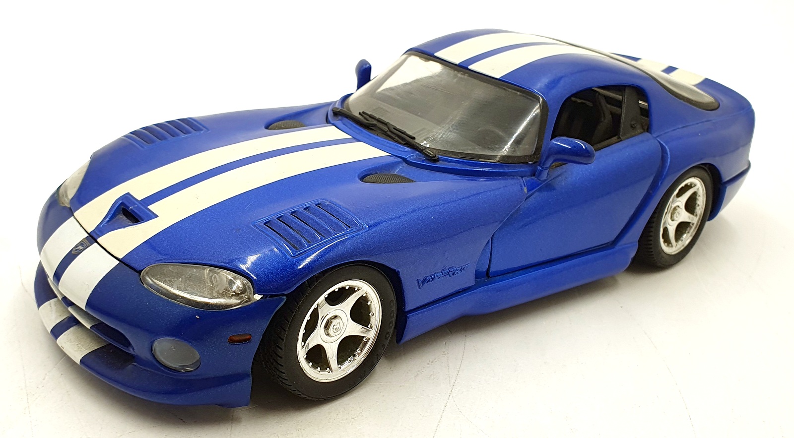 自動車 Maisto 1996 Dodge Viper GTS 1:18 Maisto 1/18 Scale Diecast 31832 - 1996 Dodge Viper GTS - Blue | eBay
