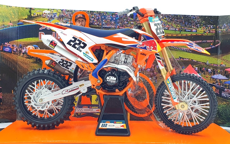 NewRay 1/6 Scale 49673 - RB KTM 450 SX-F Motorbike #222 T.Cairoli - Orange/Blue