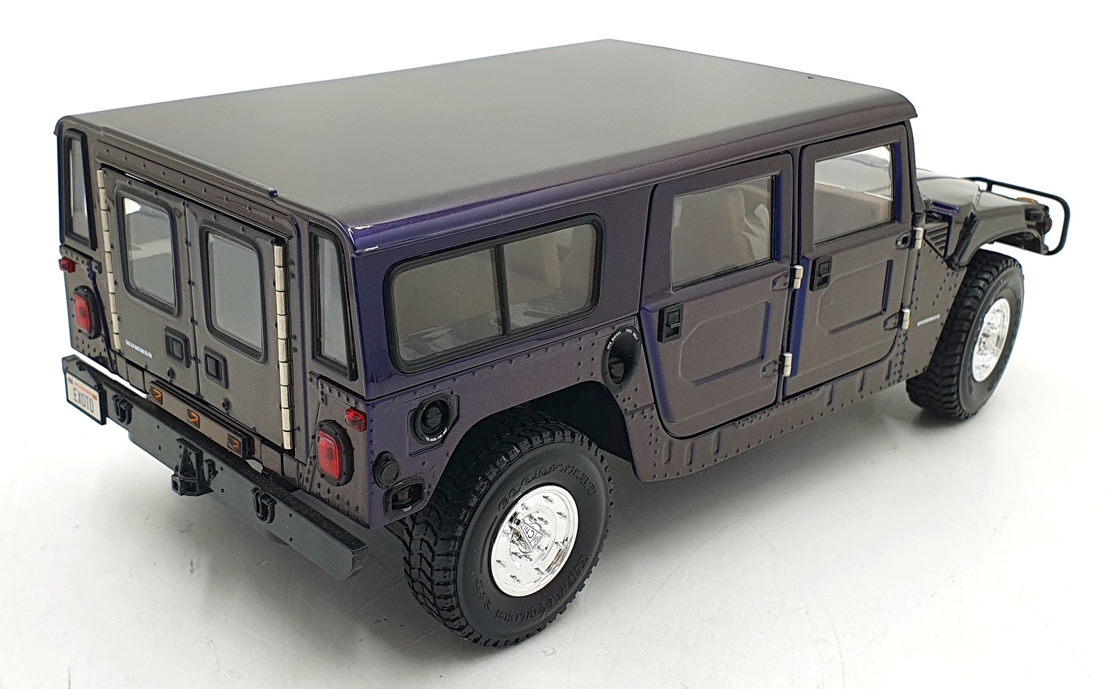 Exoto 1/18 Scale Diecast DC24124L - Hummer Humvee - Standox Purple Exoto 1/18 Scale Diecast DC24124L - Hummer Humvee - Standox Purple