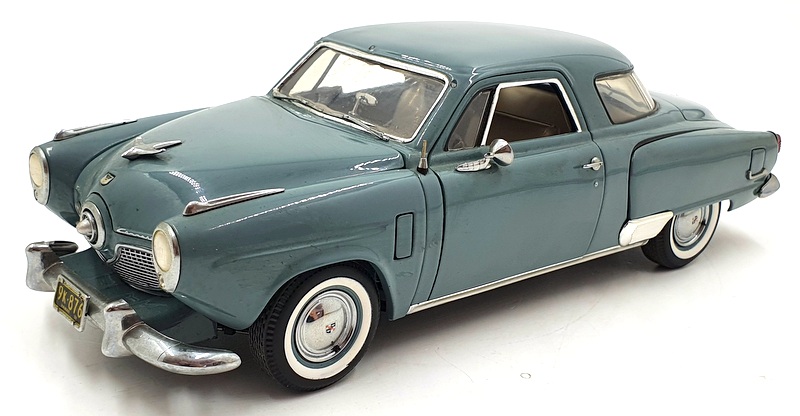 Trademark Models 1/18 Scale Diecast DC29722L - 1950 Bullet Nose Studebaker Blue Trademark Models 1/18 Scale Diecast DC29722L - 1950 Bullet Nose Studebaker Blue