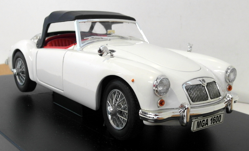 Revell 1/18 Scale Diecast - 08447 MG MGA Roadster Softtop White