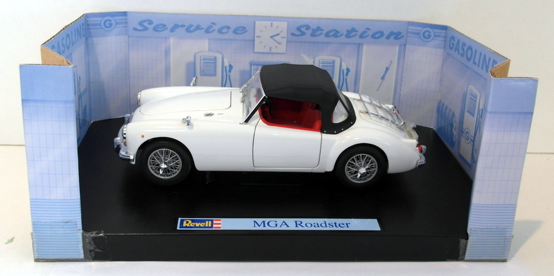 Revell 1/18 Scale Diecast - 08447 MG MGA Roadster Softtop White