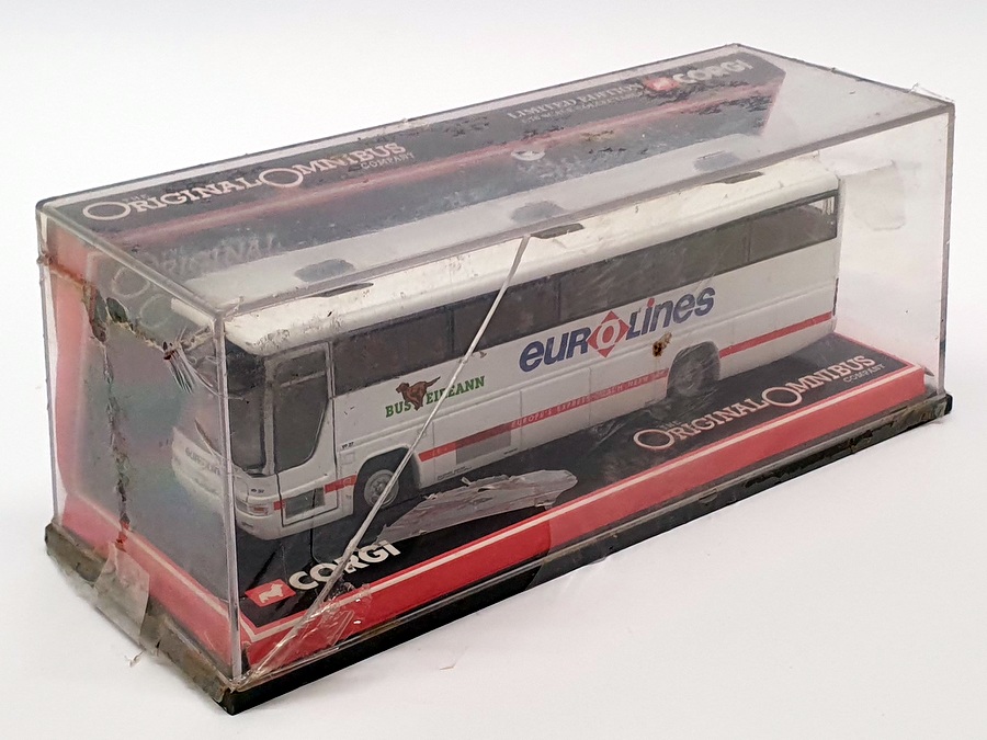 Corgi 1/76 Scale 43304 - Plaxton Premier - Eurolines R871 London