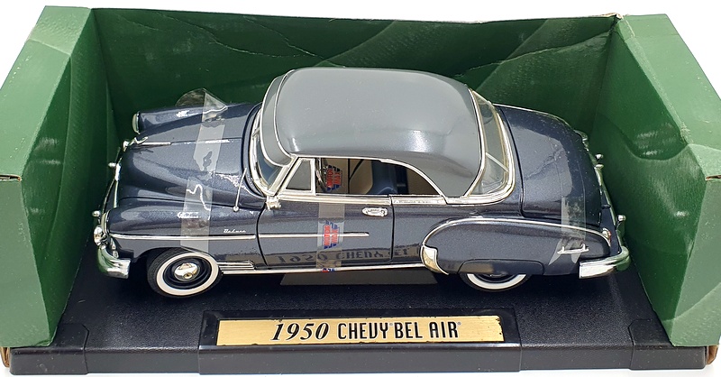 Motor Max 1/18 Scale diecast 73111 - 1950 Chevy Bel Air - Two Tone Grey