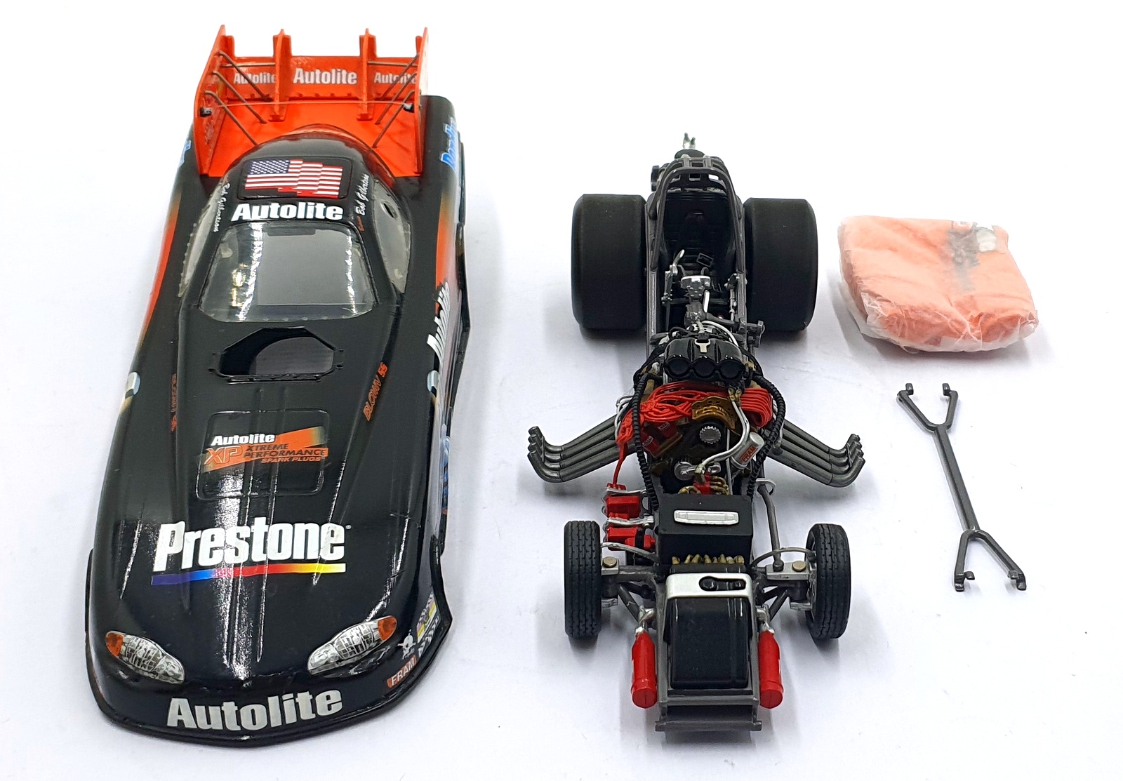 Racing Champions 1/24 Scale 18647PH - Chevrolet Funny Car Dragster NHRA 2005 Racing Champions 1/24 Scale 18647PH - Chevrolet Funny Car Dragster NHRA 2005