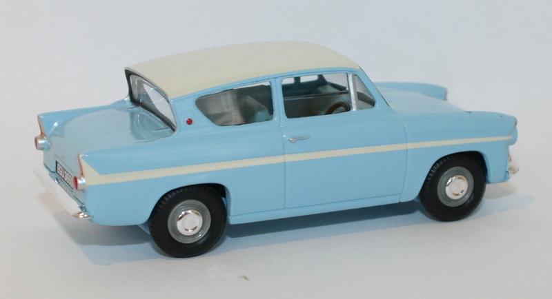 Vanguards 1/43 Scale Diecast VA00122 - Ford Anglia 105E - Bermuda Blue