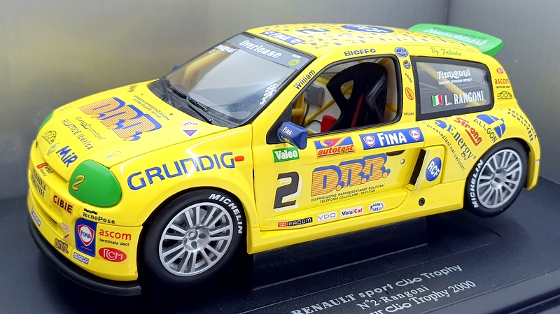 Universal Hobbies 1/18 Scale 4504 Renault Clio Sport Trophy #2 2000 Vainqueur