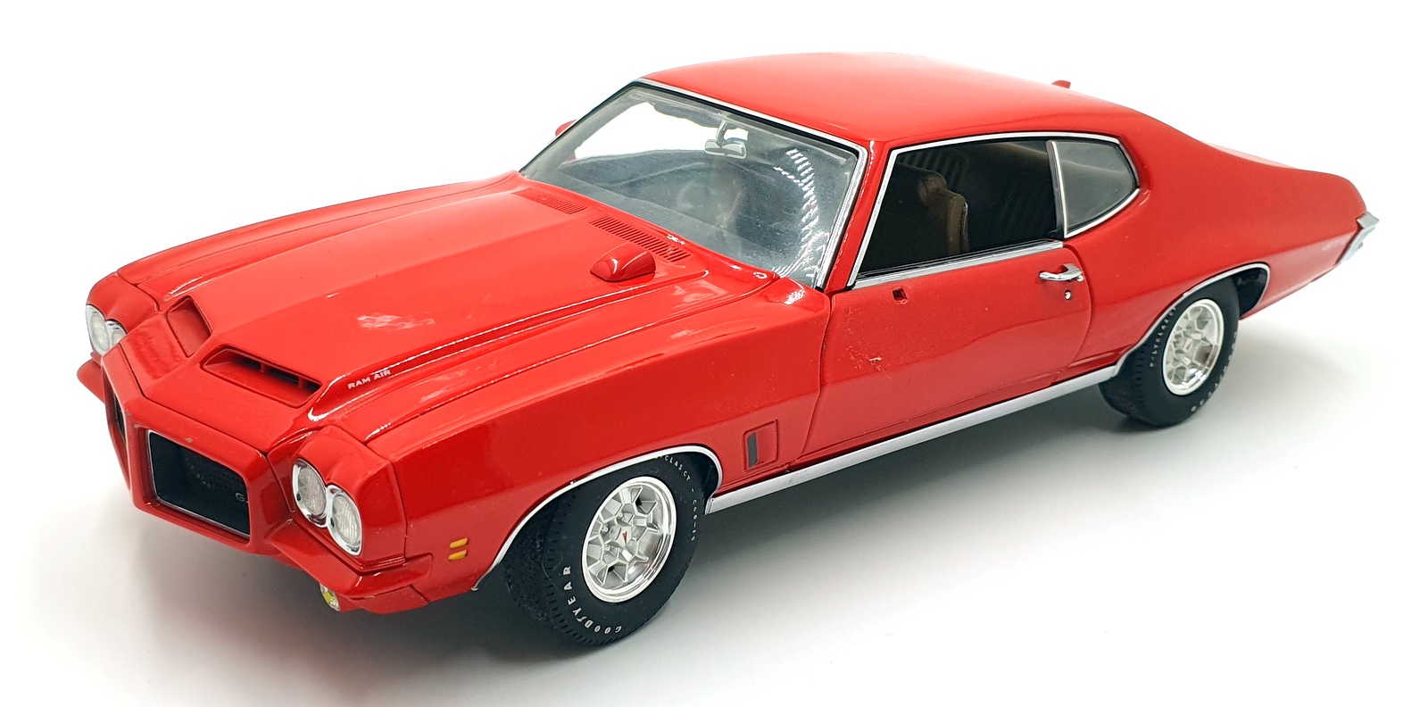 ミニカー GMP- 1972 PONTIAC GTO GMP 1972 Pontiac GTO Red The Judge 1 18 Scale Diecast Model Car Le