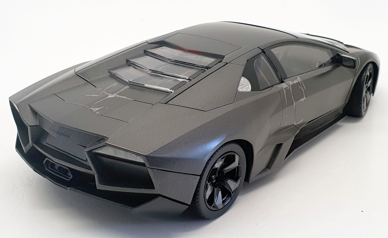 Autoart 1/18 Lambo reventon 中古 AUTOart 1:18 scale Lamborghini Reventon (Gloss Black) #74592