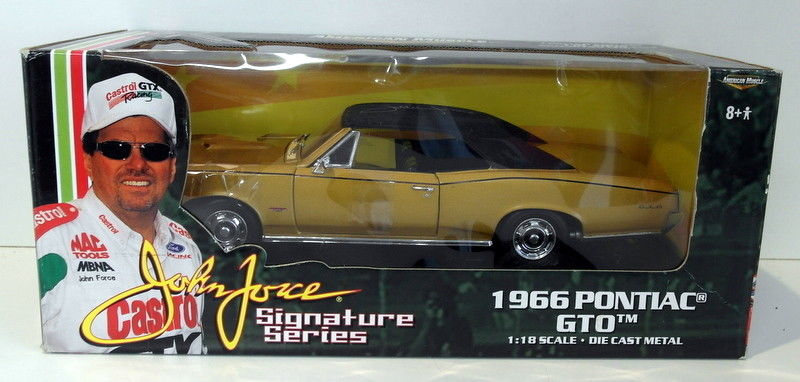 ジョニー Ertl 1/18 Scale Diecast - 32893 1966 Pontiac GTO Gold John Force