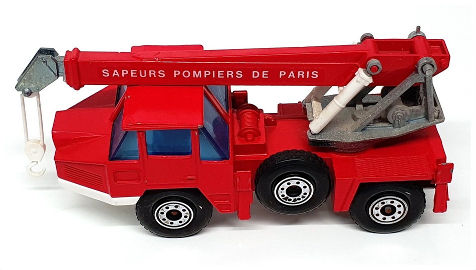 Solido 14cm Long 3102 - Grue Richier Fire Recovery Truck Paris - Red