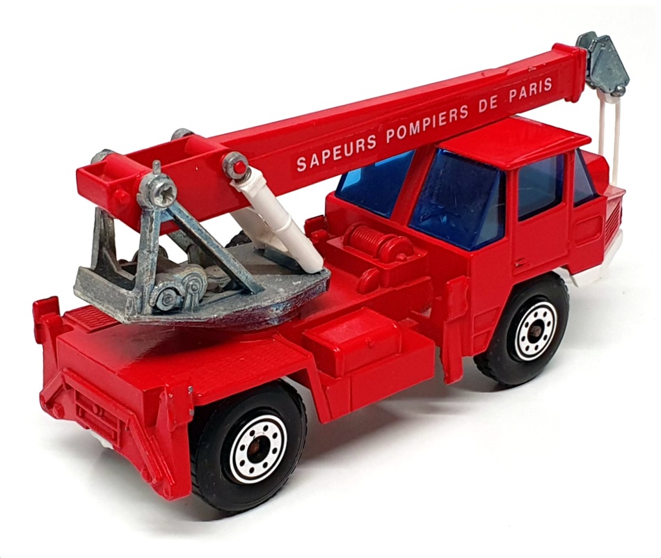 Solido 14cm Long 3102 - Grue Richier Fire Recovery Truck Paris - Red