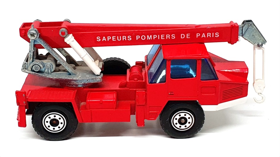 Solido 14cm Long 3102 - Grue Richier Fire Recovery Truck Paris - Red