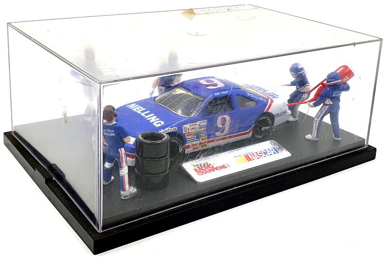 Racing Champions 1/24 Scale RCPS05 - Ford NASCAR #9 Melling Pit Stop Display