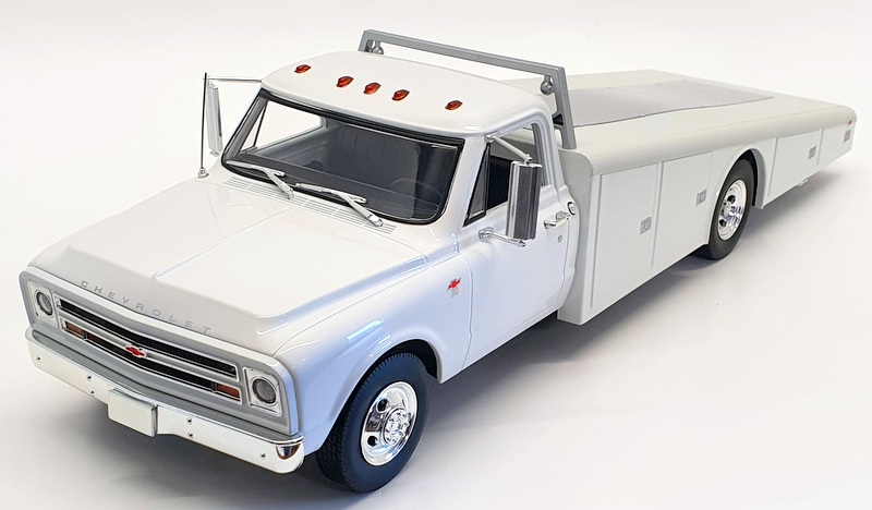 No227ミニカー1/18 CHEVROLET C-30 RAMP TRUCK 1/18 ACME 1967 Chevrolet C-30 Ramp Truck (Grumpy's Toy
