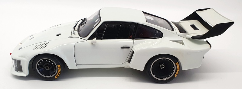 Exoto 1/18 Scale Diecast 18100 - 1976 Porsche 935 White Works Prototype