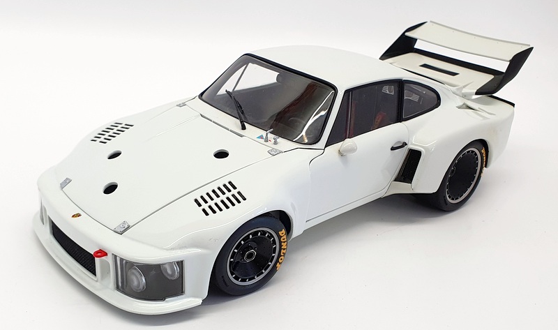 Exoto 1/18 Scale Diecast 18100 - 1976 Porsche 935 White Works Prototype