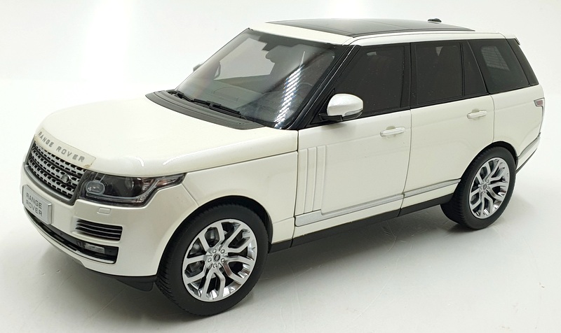 GT Autos 1/18 Scale Diecast 11006MB - Range Rover - Bright White