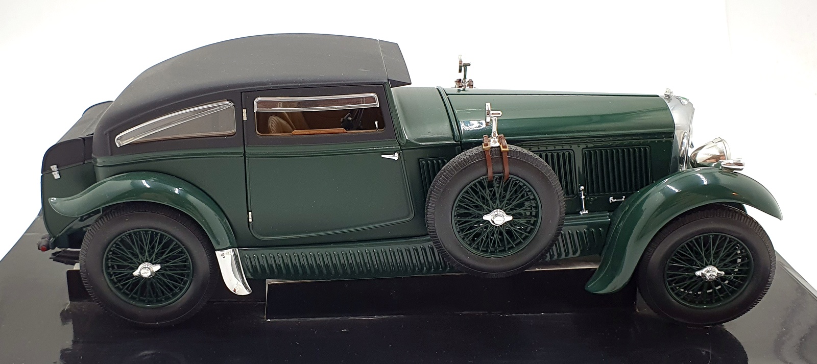 Minichamps 1/18 Scale 100 139520 1930 Bentley Speed 6 Gurney 