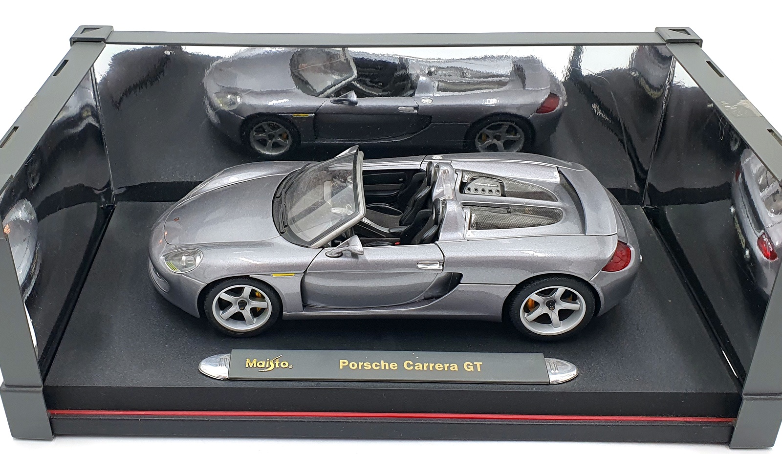 Maisto 1/18 Scale Diecast 36622 - Porsche Carrera GT - Metallic