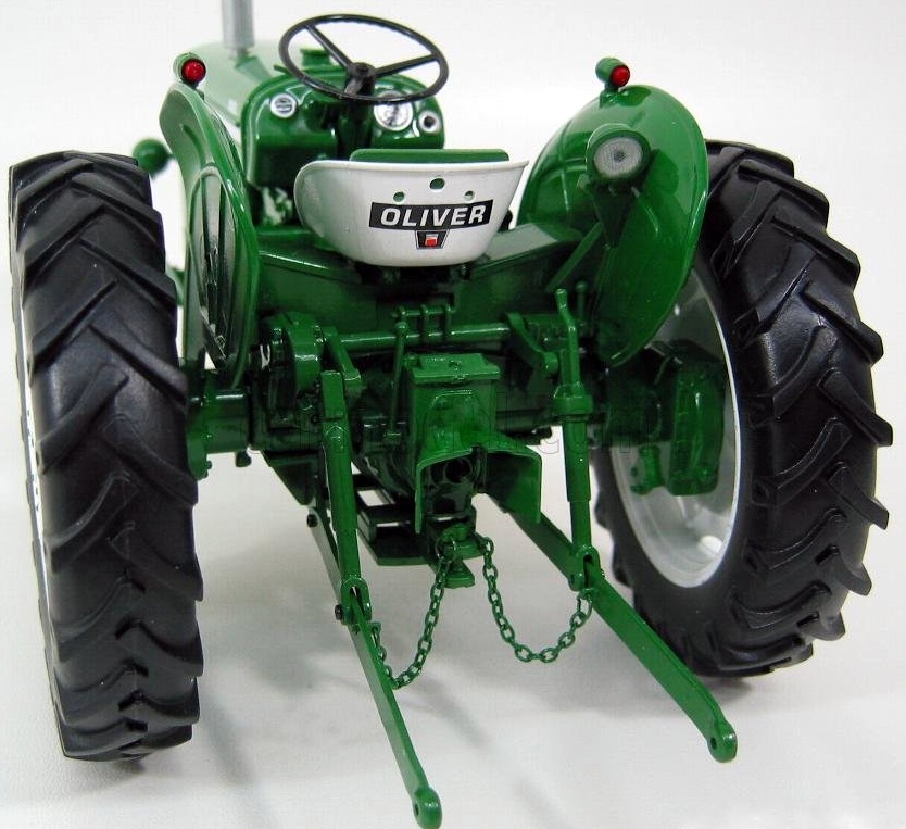 Universal Hobbies 1/16 Scale UH4008 1963 Oliver 600 Tractor Green