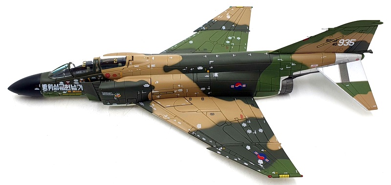 Hobby Master 1/72 Scale HA1914B - McDonnell Douglas F-4 Phantom II ROKAF Hobby Master 1/72 Scale HA1914B - McDonnell Douglas F-4 Phantom II ROKAF