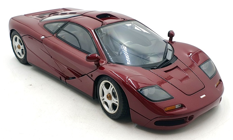 Minichamps 1/12 Scale Diecast P0019 - McLaren F1 Roadcar - Dark