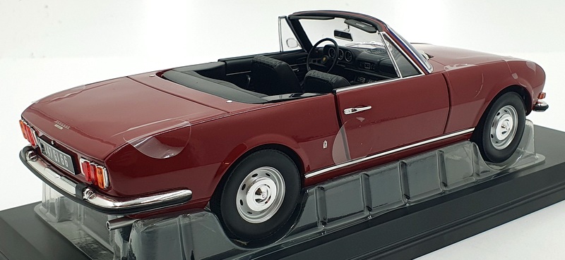 Norev 1/18 Scale Diecast 184818- 1969 Peugeot 504 Cabriolet