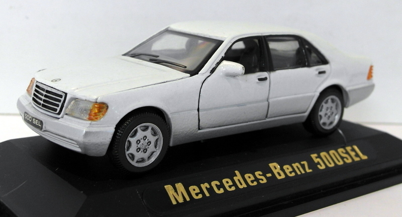 Yat Ming 1/43 Scale diecast  94402 Mercedes Benz 500 SEL Silver