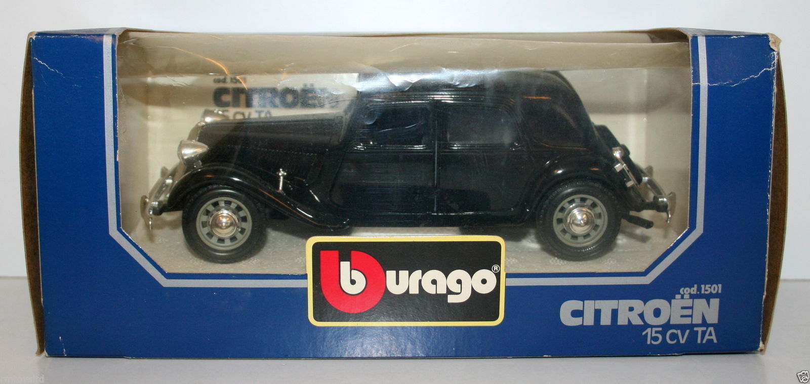 BURAGO 1/24 - 1501 CITROEN 15 CV TA - BLACK