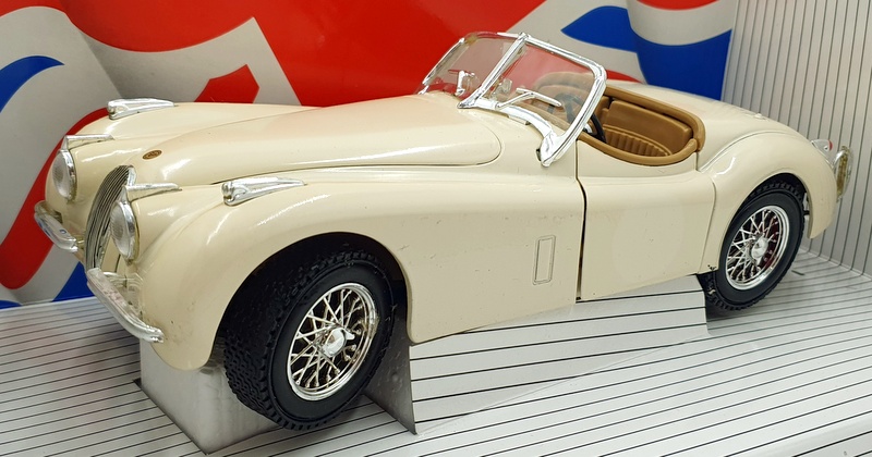 Ertl 1/18 Scale Diecast 7446 - 1948 Jaguar XK120 - White | eBay