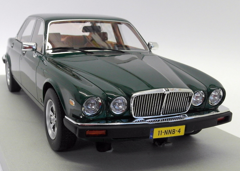 LS Collectibles 1/18 Scale Resin - LS025A Jaguar XJ6 1982 Green