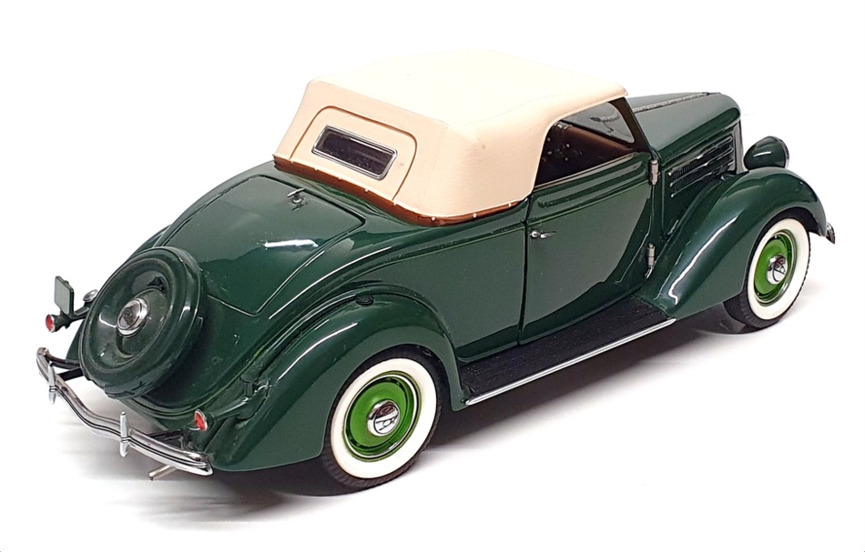Franklin Mint 1/24 Scale B11XA09 - 1936 Ford Deluxe Cabriolet - Green