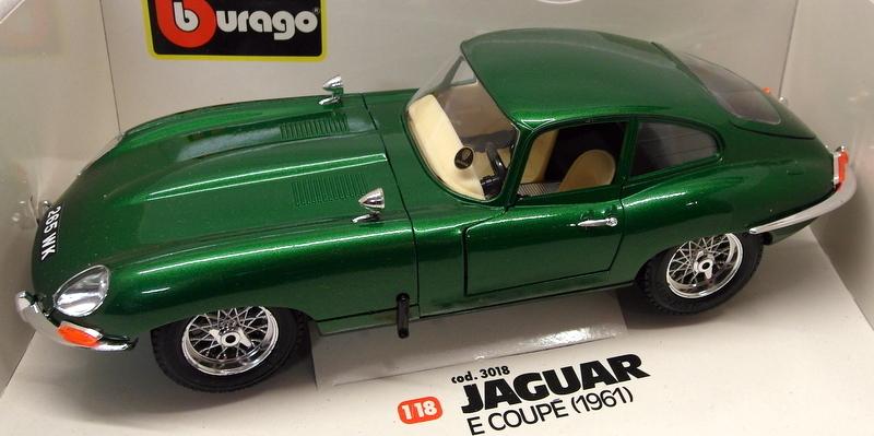 Burago 1/18 Scale Diecast - 3018 Jaguar E Type Coupe 1961
